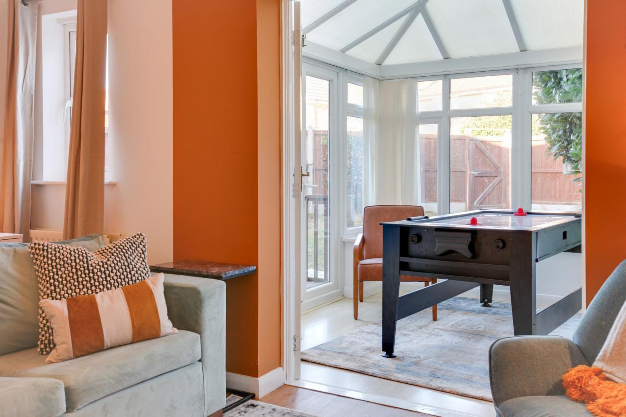 Cosy Two Bedroom House - Chelmsford - Free Parking And Wifi Eksteriør billede