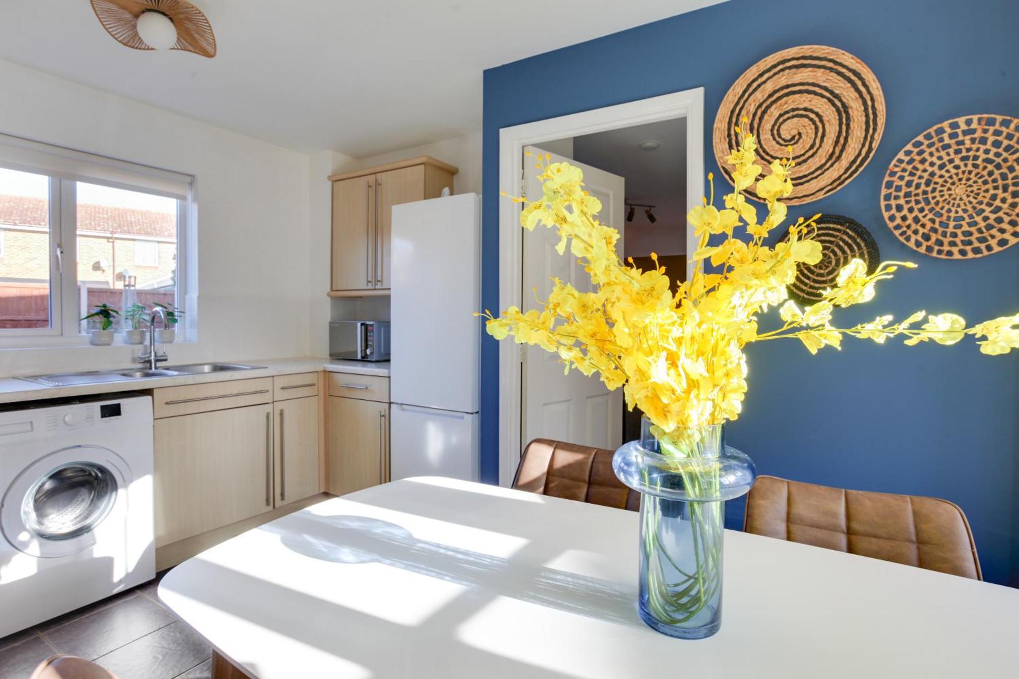 Cosy Two Bedroom House - Chelmsford - Free Parking And Wifi Eksteriør billede